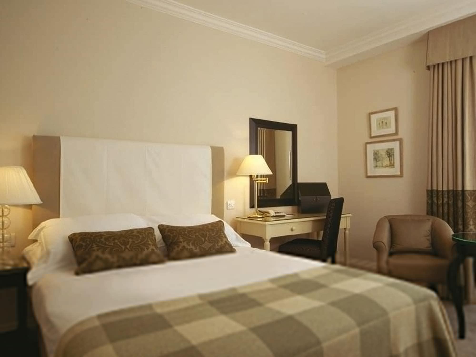 Macdonald Frimley Hall Hotel & Spa Camberley Zewnętrze zdjęcie